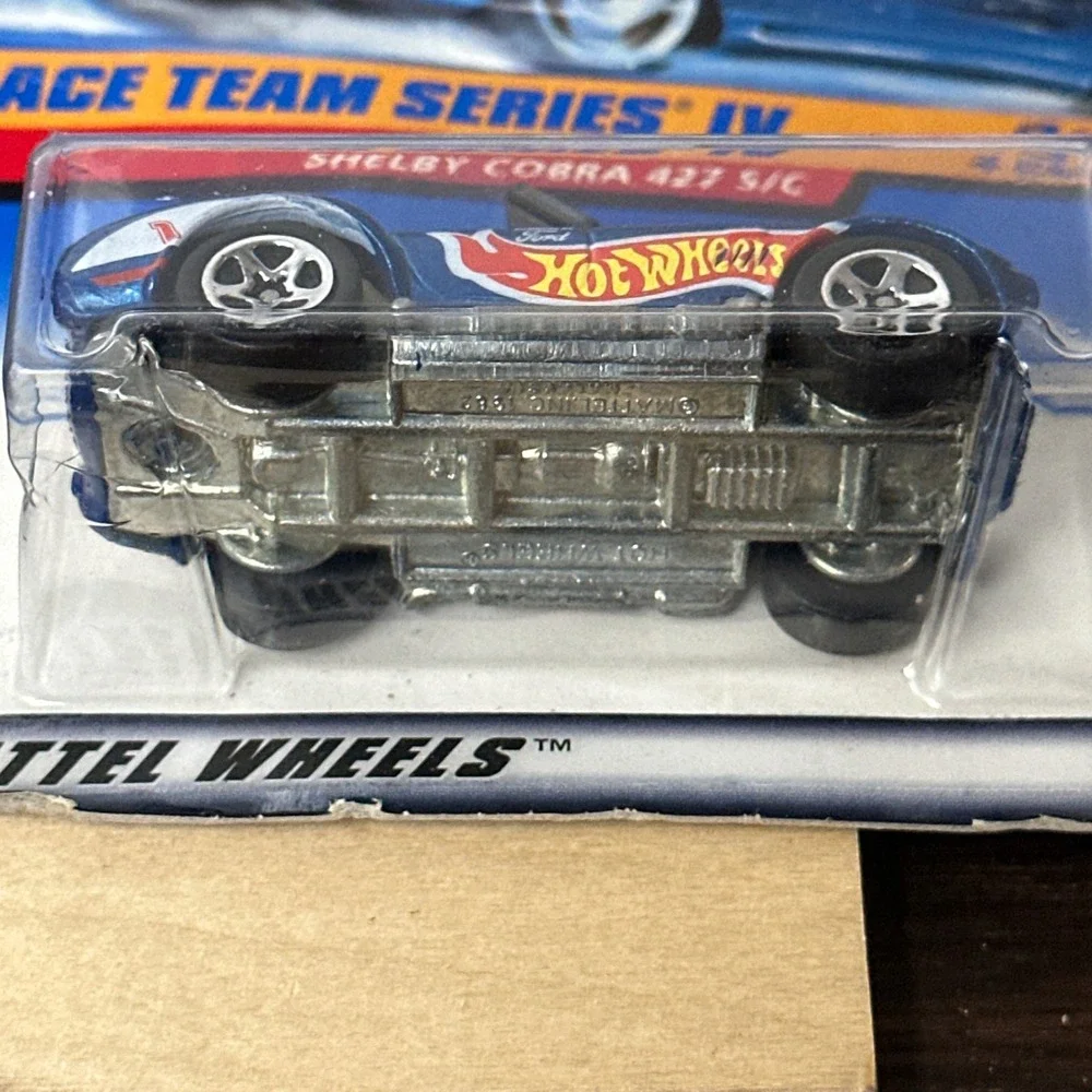 Hot Wheels 1998 Race Team Series IV Shelby Cobra 427 S/C Blue Collector 727